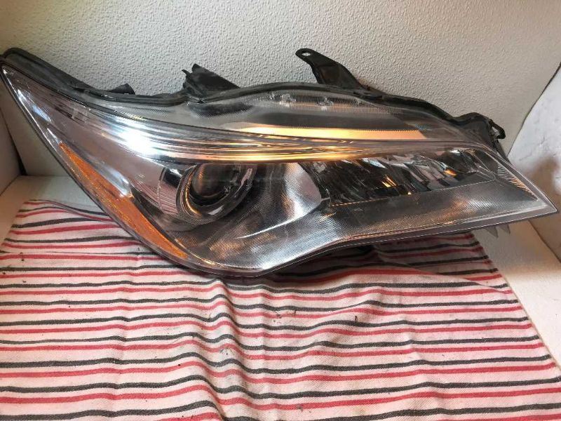 Faro usado original (OEM) Toyota Camry 2015-2017