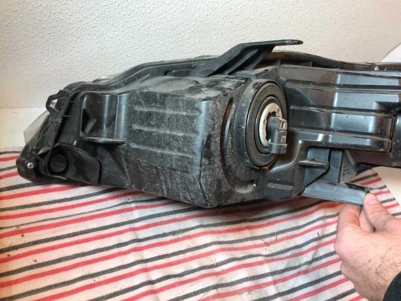 Faro usado original (OEM) Toyota Camry 2015-2017