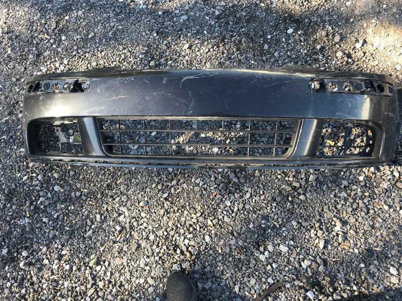 Pare-choc avant usagé d'origine (OEM) Volkswagen Golf 1999-2006 (Front bumper cover)