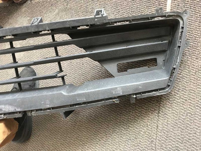 Front bumper grille used genuine OEM Chevrolet Camaro 2016-2025