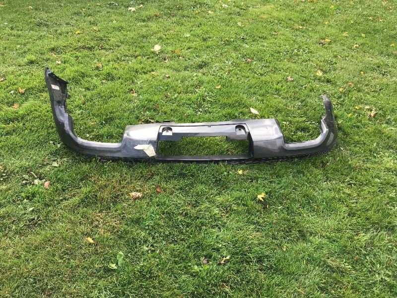 Faldón de defensa trasero usado original (OEM) Jeep Grand Cherokee 2011-2021