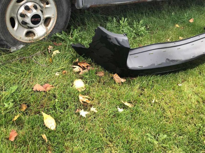 Rear bumper assembly upper used genuine OEM Saturn VUE 2006-2007