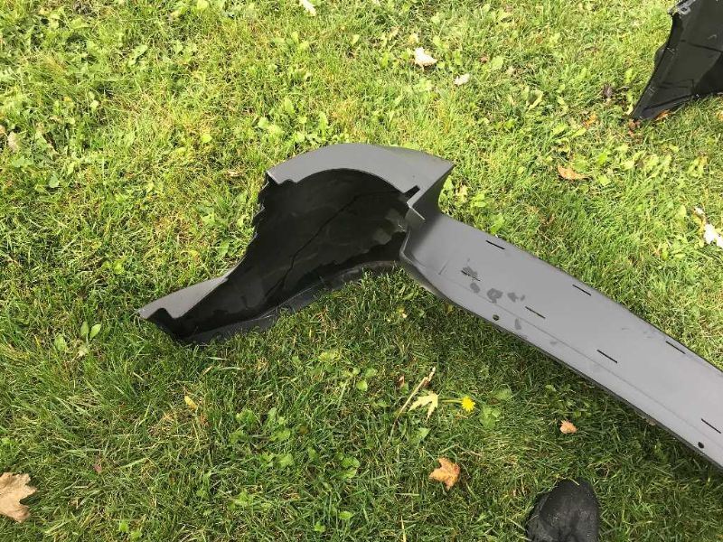 Rear bumper assembly upper used genuine OEM Saturn VUE 2006-2007