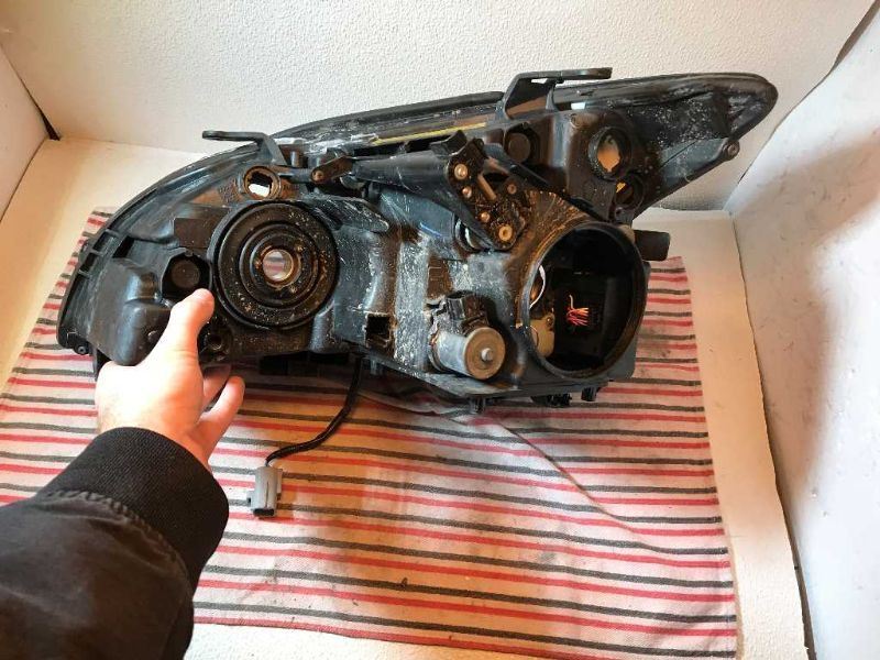 Right headlamp lens/housing used genuine OEM Lexus RX350 2007-2009