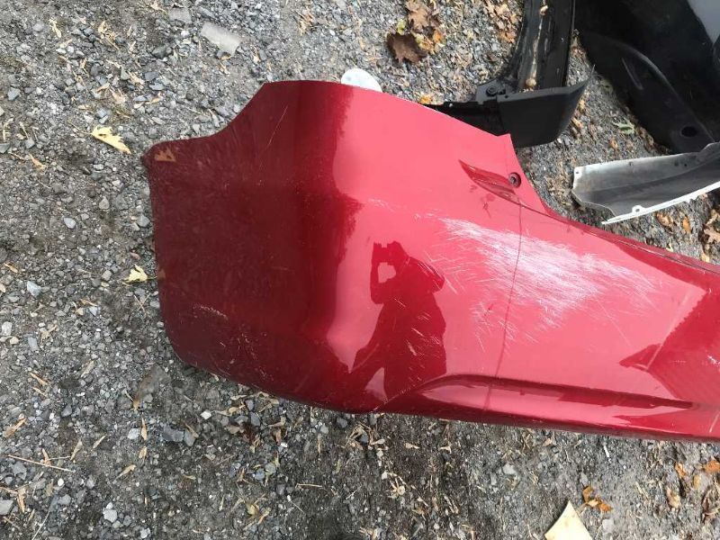 Defensa (parachoques) trasera usada original (OEM) Toyota Yaris 2012-2014