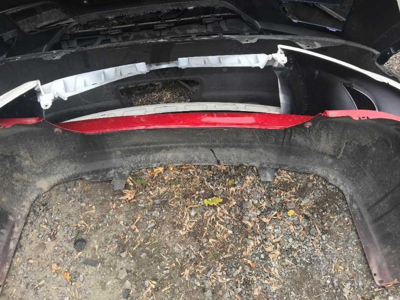 Defensa (parachoques) trasera usada original (OEM) Toyota Yaris 2012-2014