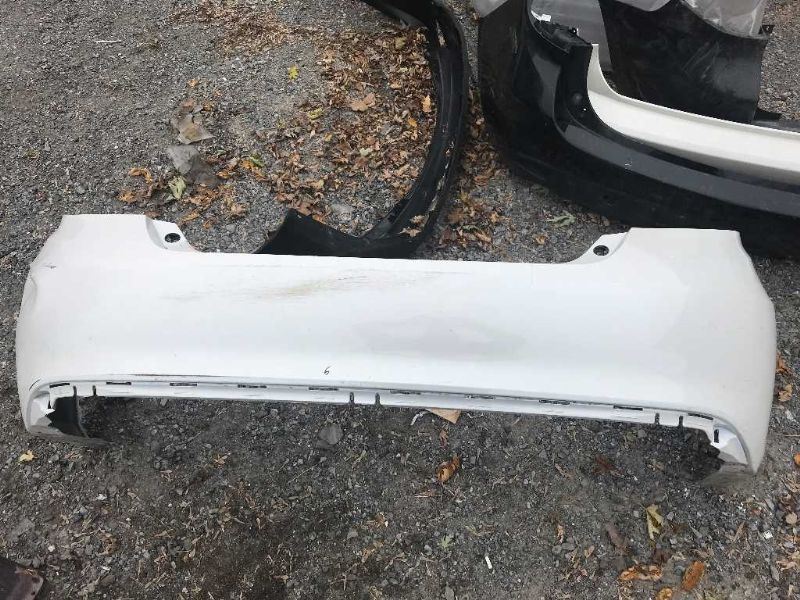 Defensa (parachoques) trasera usada original (OEM) Toyota Camry 2015-2017