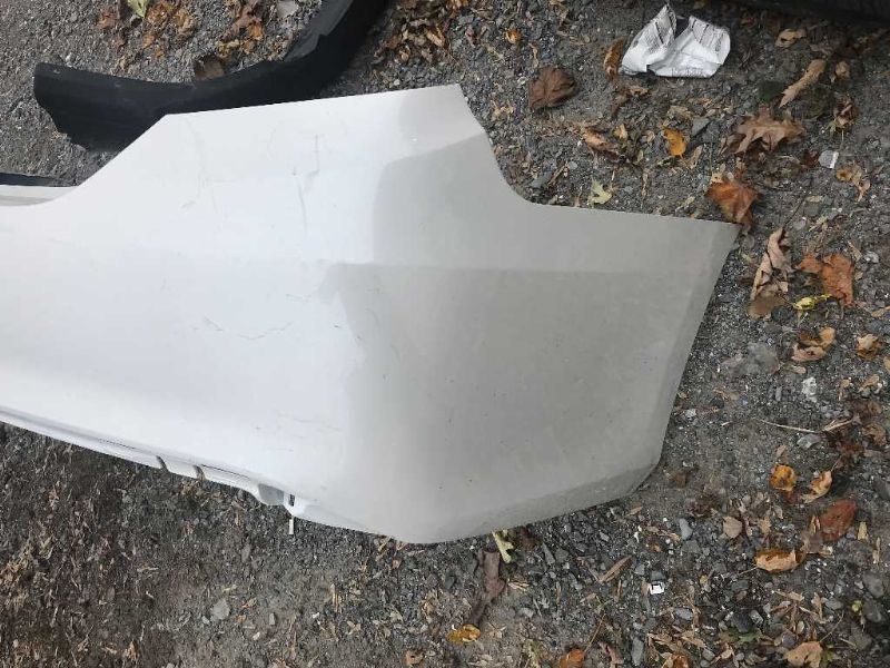 Defensa (parachoques) trasera usada original (OEM) Toyota Camry 2015-2017