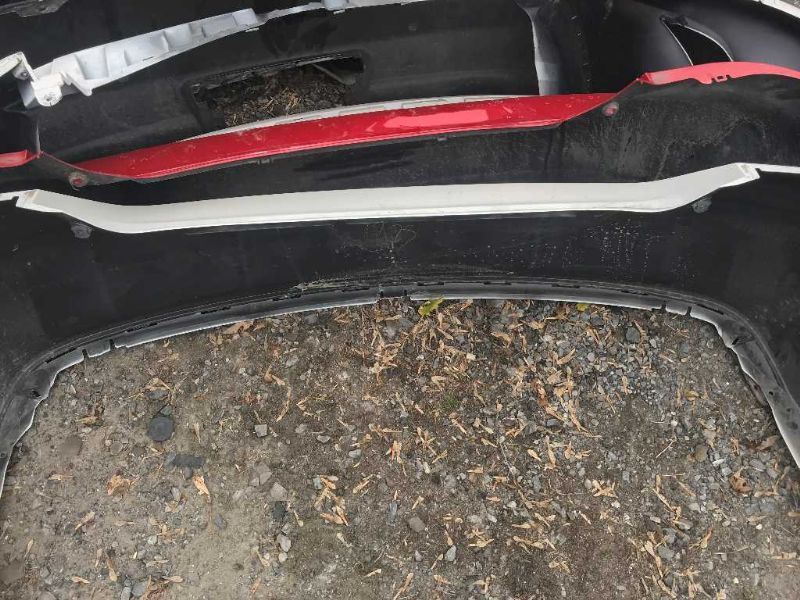 Defensa (parachoques) trasera usada original (OEM) Toyota Camry 2015-2017