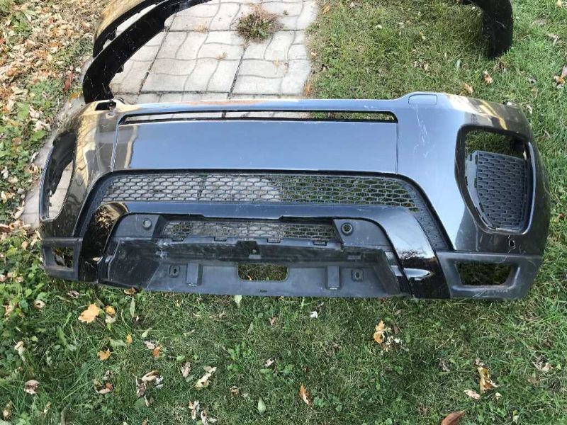 Defensa (parachoques) delantera usada original (OEM) Land Rover Range Rover Evoque 2016-2019