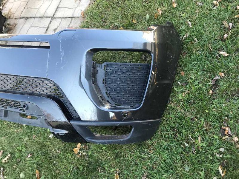 Defensa (parachoques) delantera usada original (OEM) Land Rover Range Rover Evoque 2016-2019