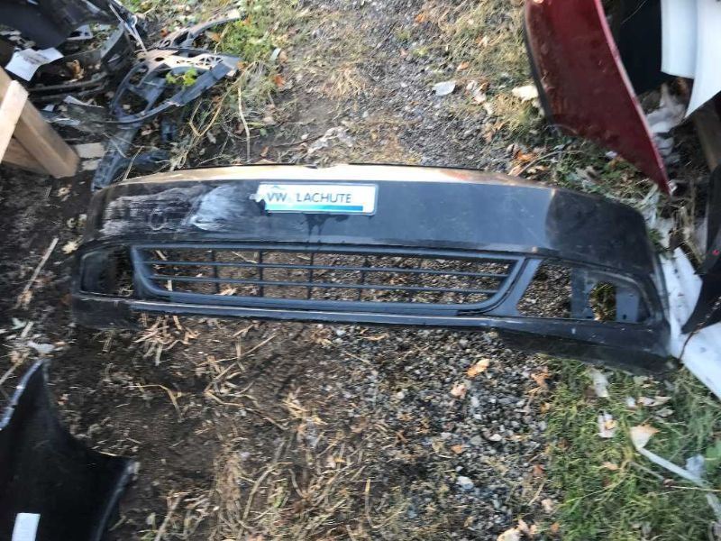 Defensa (parachoques) delantera usada original (OEM) Volkswagen Jetta 2011-2014