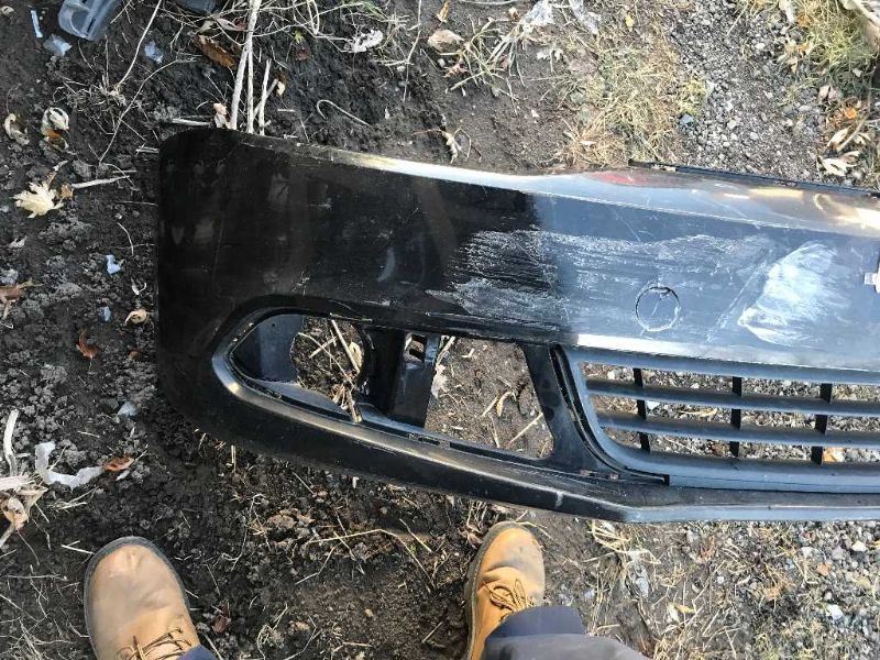 Defensa (parachoques) delantera usada original (OEM) Volkswagen Jetta 2011-2014