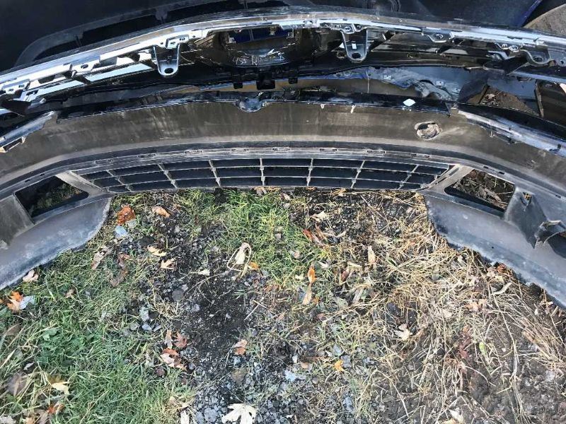 Defensa (parachoques) delantera usada original (OEM) Volkswagen Jetta 2011-2014