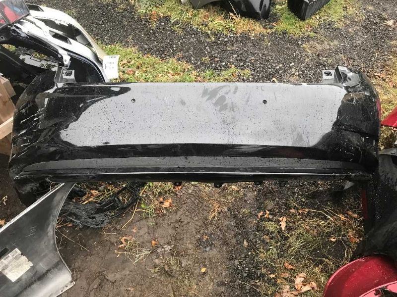 Defensa (parachoques) trasera usada original (OEM) Lexus ES350 2013-2015