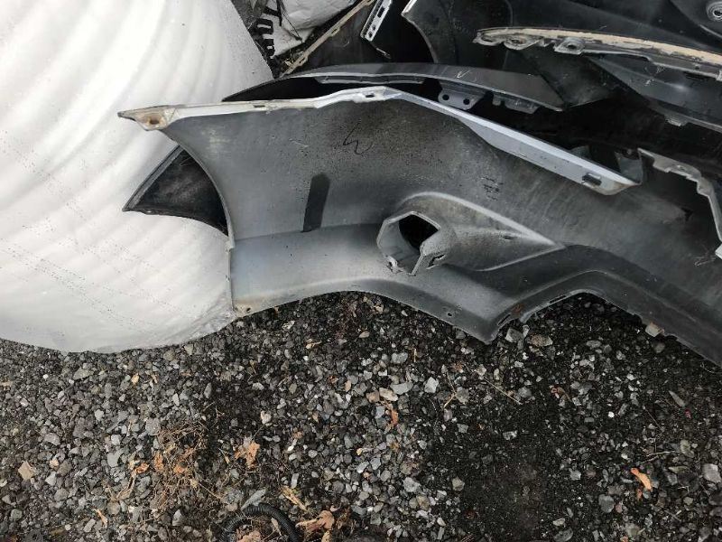 Defensa (parachoques) delantera usada original (OEM) Toyota Matrix 2005-2008