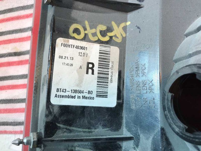 Right taillamp assembly used genuine OEM Ford Edge 2011-2014