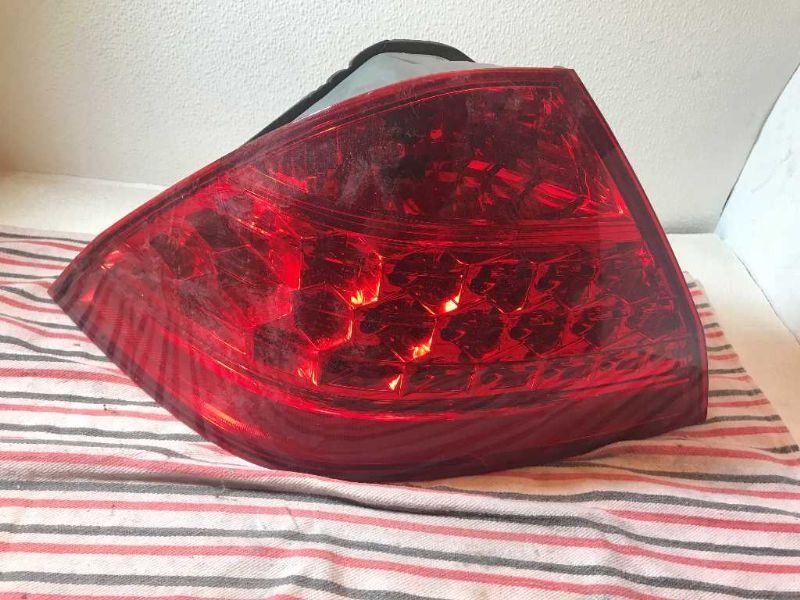 Calavera (luz trasera) izquierda usada original (OEM) Honda Accord 2006-2007