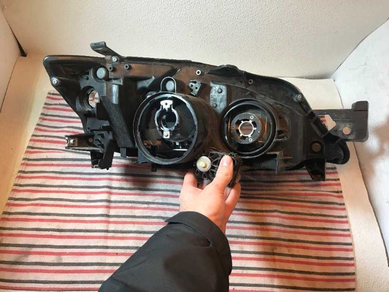 Left headlamp assembly composite used genuine OEM Subaru Impreza 2008-2011