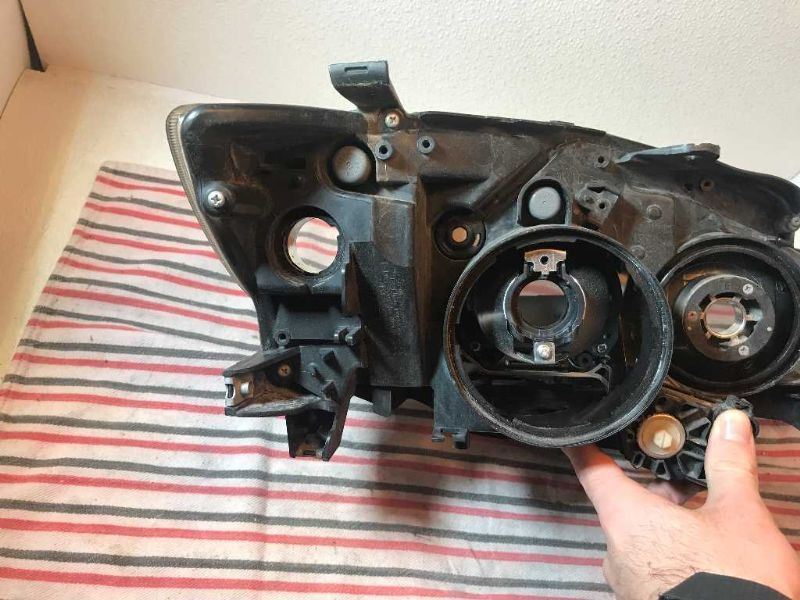 Left headlamp assembly composite used genuine OEM Subaru Impreza 2008-2011