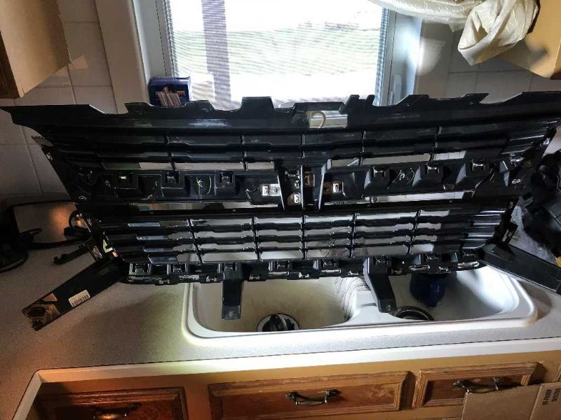 Parrilla usada original (OEM) Chevrolet Colorado 2015-2020