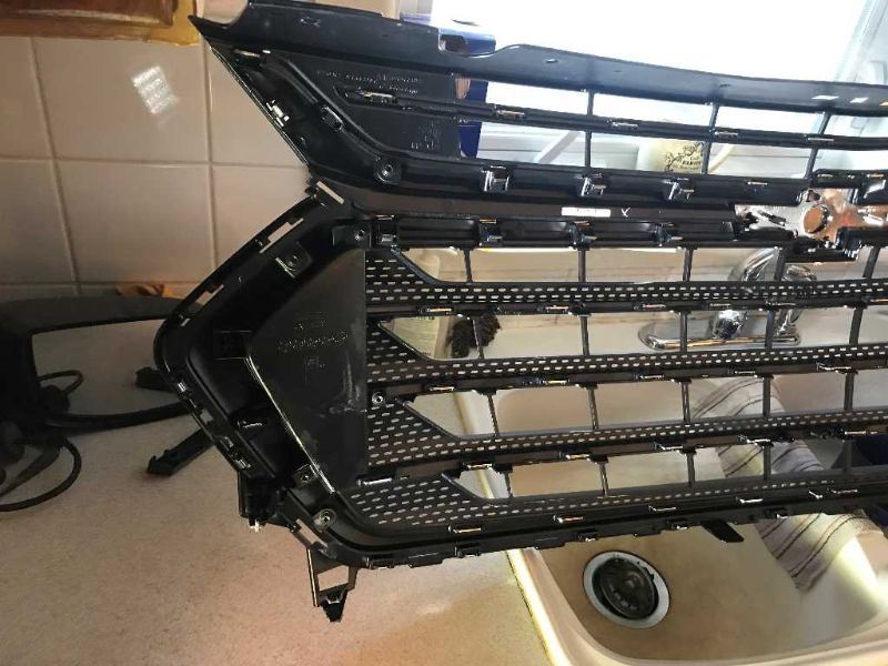 Grille used genuine OEM Chevrolet Traverse 2018-2021
