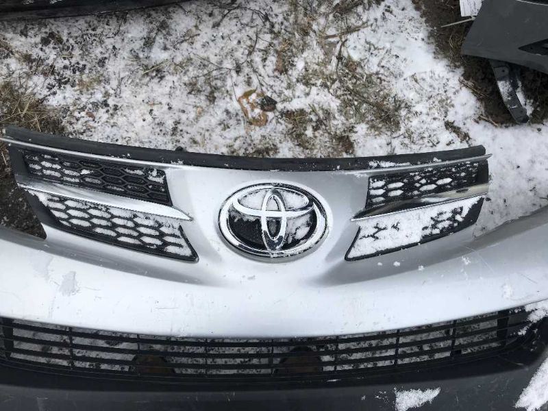 Grille assembly used genuine OEM Toyota RAV4 2013-2015