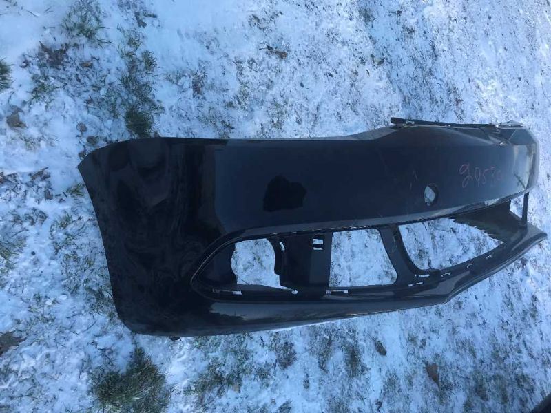 Defensa (parachoques) delantera usada original (OEM) Volkswagen Jetta 2011-2014
