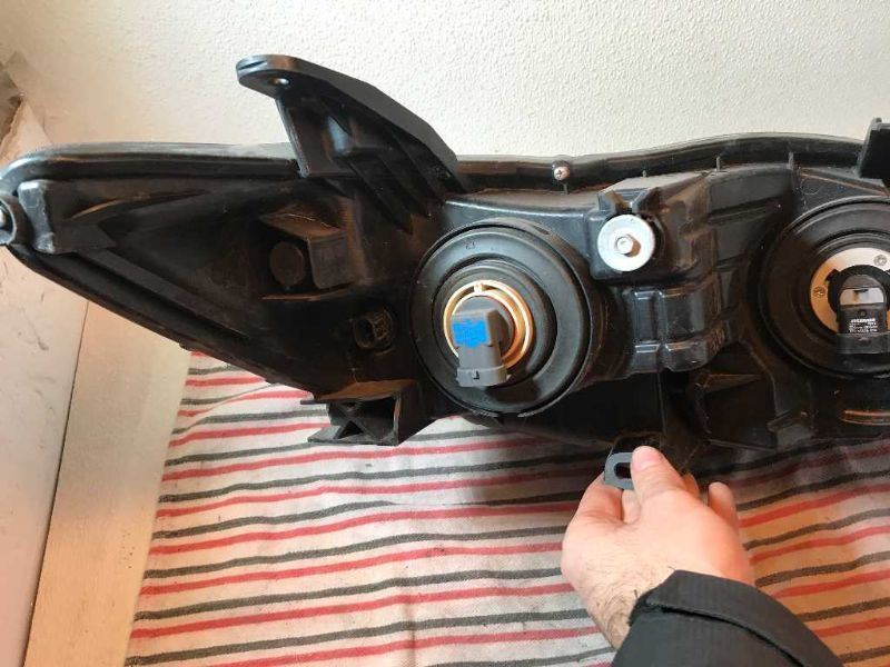 Headlamp Assembly used genuine OEM Toyota Camry 2015-2017