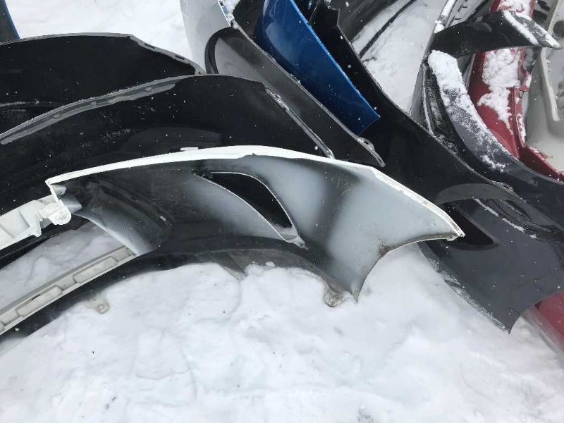 Defensa (parachoques) delantera usada original (OEM) Toyota Camry 2015-2017