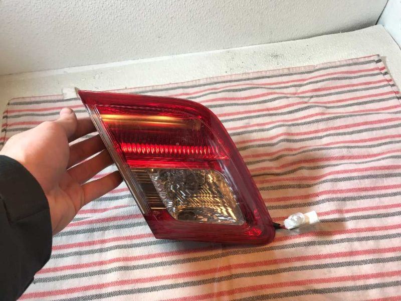 Calavera (luz trasera) izquierda usada original (OEM) Toyota Camry 2010-2011
