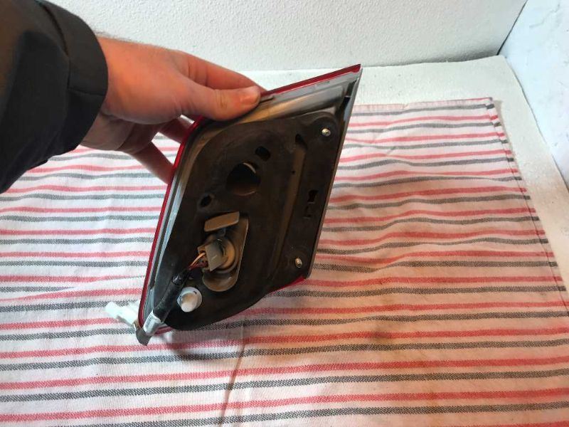 Calavera (luz trasera) izquierda usada original (OEM) Toyota Camry 2010-2011