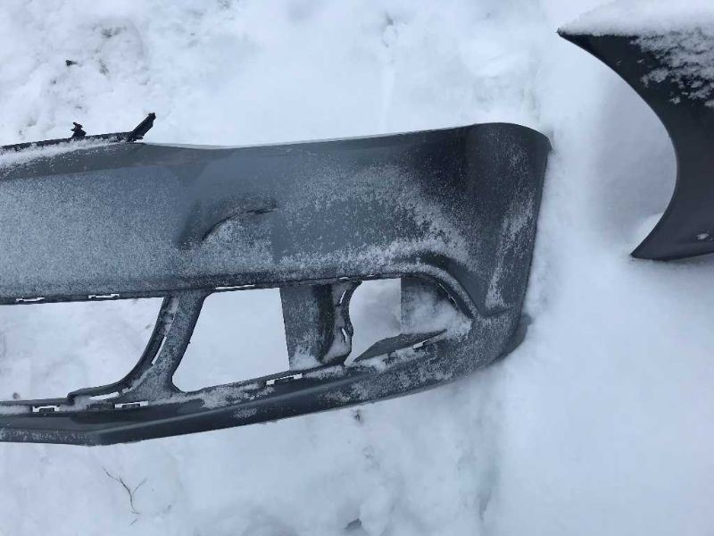 Defensa (parachoques) delantera usada original (OEM) Volkswagen Jetta 2011-2014
