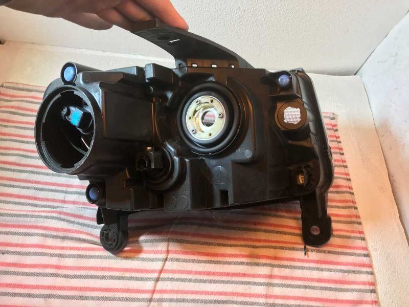 Left headlamp assembly composite used genuine OEM Jeep Grand Cherokee 2014-2016