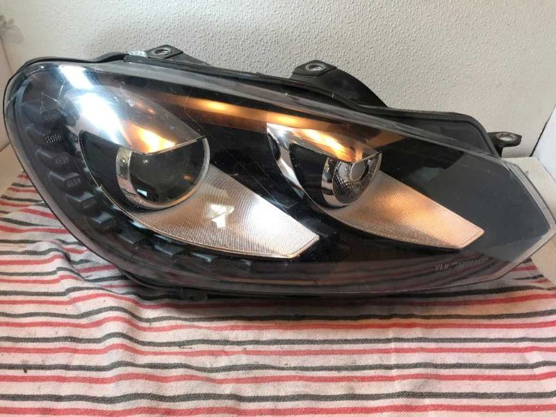 Right headlamp lens/housing used genuine OEM Volkswagen GTI 2010-2014