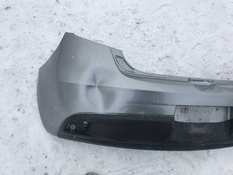 Defensa (parachoques) trasera usada original (OEM) Mazda 2 2011-2014
