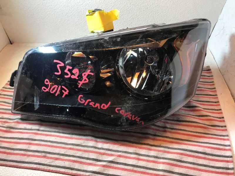 Faro izquierdo usado original (OEM) Dodge Grand Caravan 2011-2020