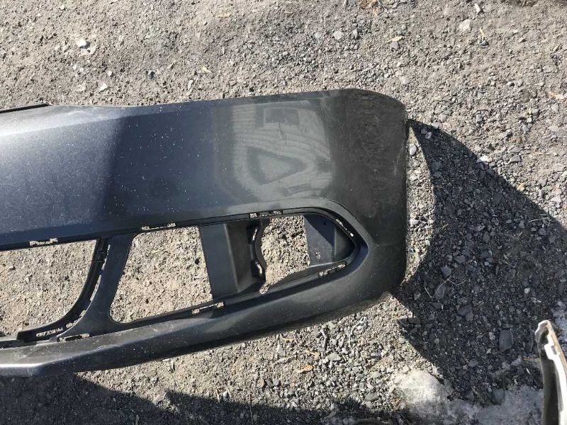 Defensa (parachoques) delantera usada original (OEM) Volkswagen Jetta 2011-2014