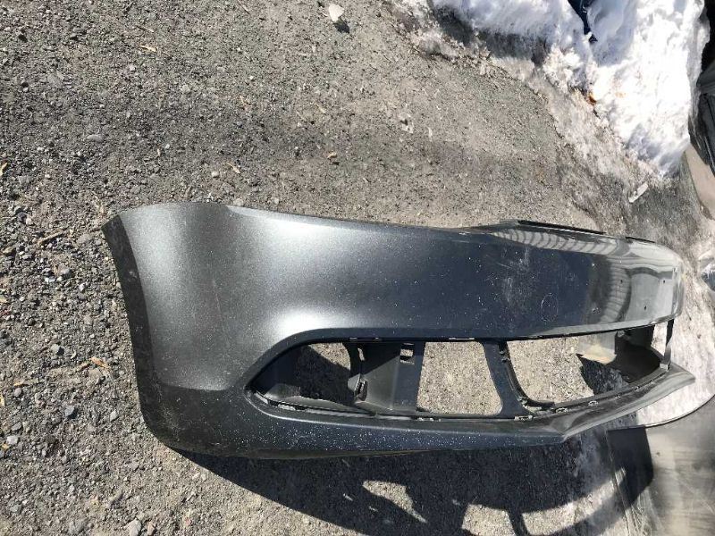Defensa (parachoques) delantera usada original (OEM) Volkswagen Jetta 2011-2014