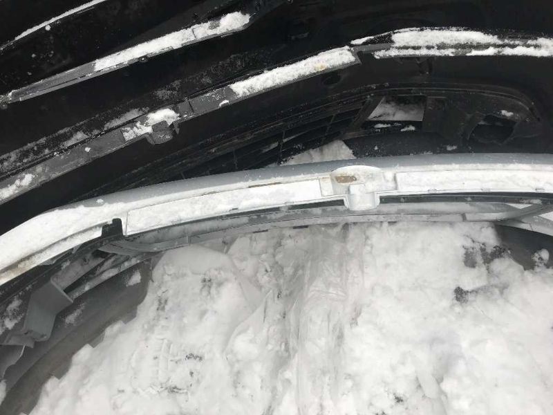 Defensa (parachoques) delantera usada original (OEM) Volkswagen Jetta 2011-2014