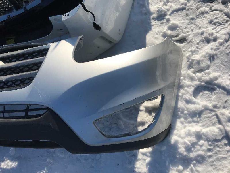 Front bumper cover used genuine OEM Hyundai Santa FE 2010-2012