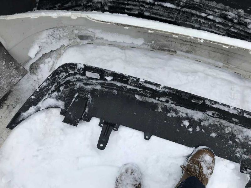 Defensa (parachoques) trasera usada original (OEM) Toyota Prius 2016-2018