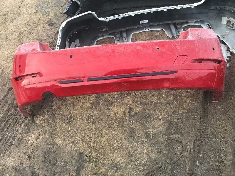 Defensa (parachoques) trasera usada original (OEM) BMW 320I 2012-2015