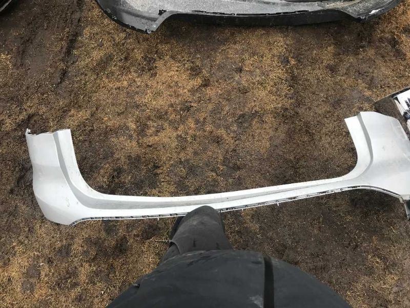 Defensa (parachoques) trasera usada original (OEM) BMW X1 2016-2022
