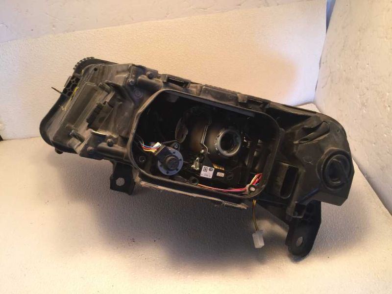 Headlamp Assembly used genuine OEM Audi A6 2005-2010
