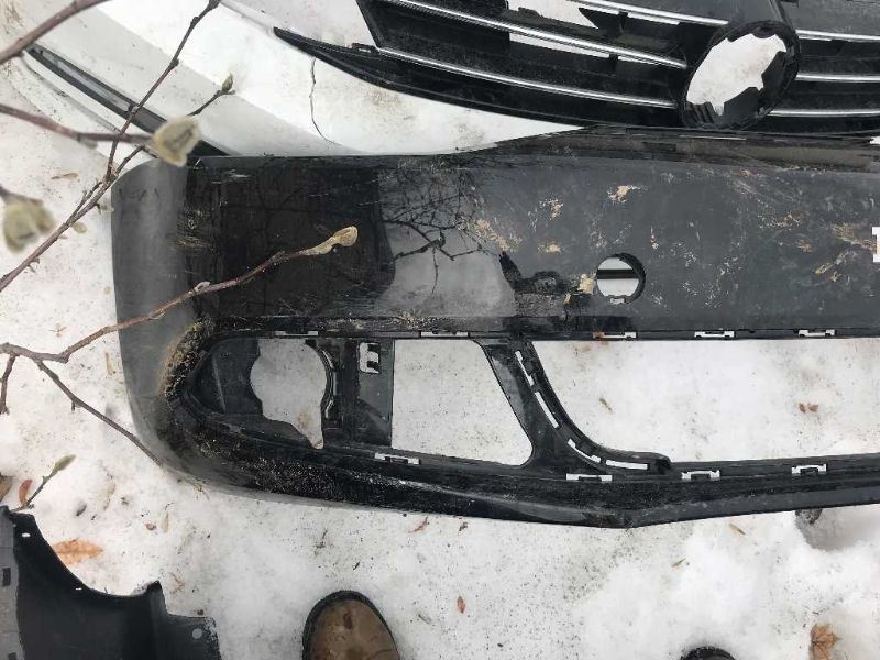 Front bumper cover used genuine OEM Volkswagen Jetta 2011-2014