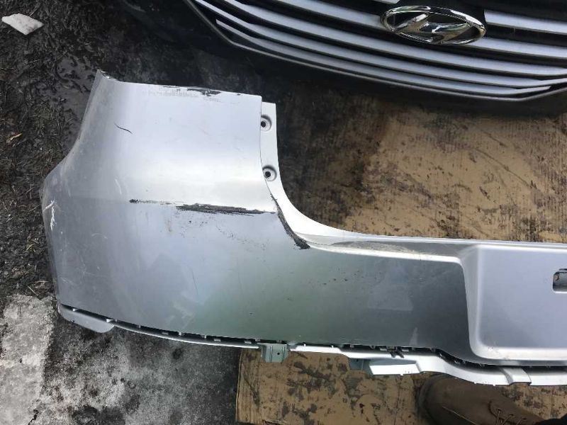 Defensa (parachoques) trasera usada original (OEM) Volkswagen Tiguan 2012-2017