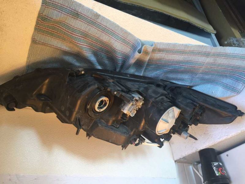 Right headlamp lens/housing used genuine OEM Lexus ES300H 2013-2015