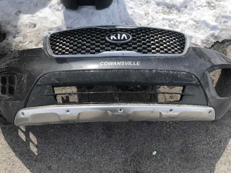 Right front bumper insert used genuine OEM KIA Sorento 2016-2018