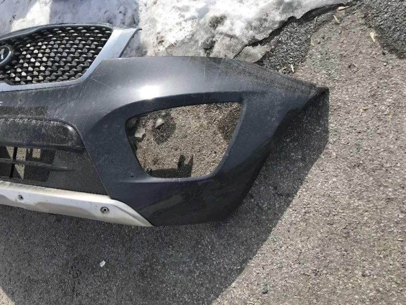 Right front bumper insert used genuine OEM KIA Sorento 2016-2018